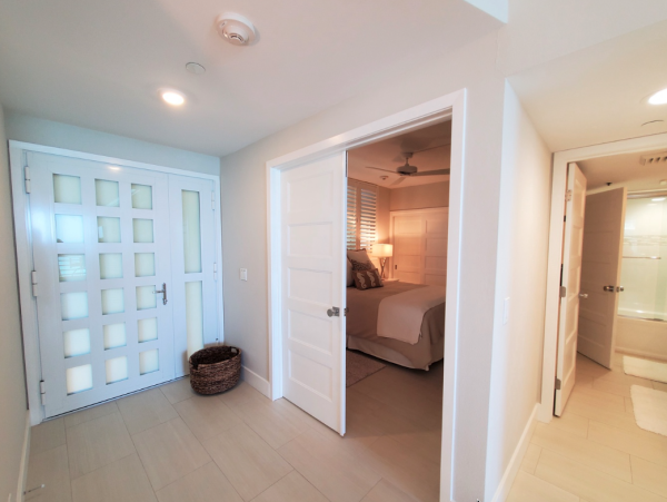 Luxurious Beachfront Condo in Longboat Key Florida - Stunning Gulf Views